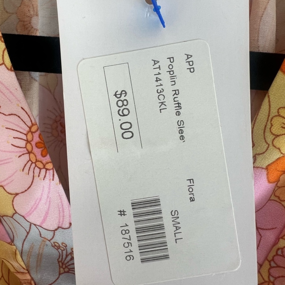 Karlie Floral Poplin Bright V-Neck Top Ruffle Sleeves Summer/Spring NWT - Picture 8 of 8